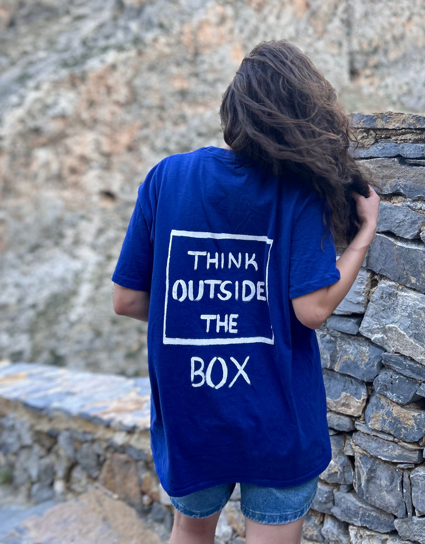 BLUE UNISEX T-SHIRT - THINK OUTSIDE THE BOX