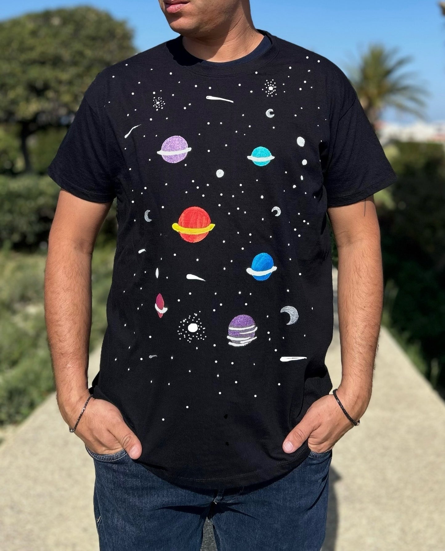 BLACK UNISEX T-SHIRT - UNIVERSE