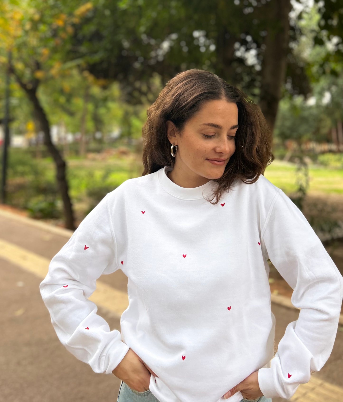 White handpainted sweater - hearts