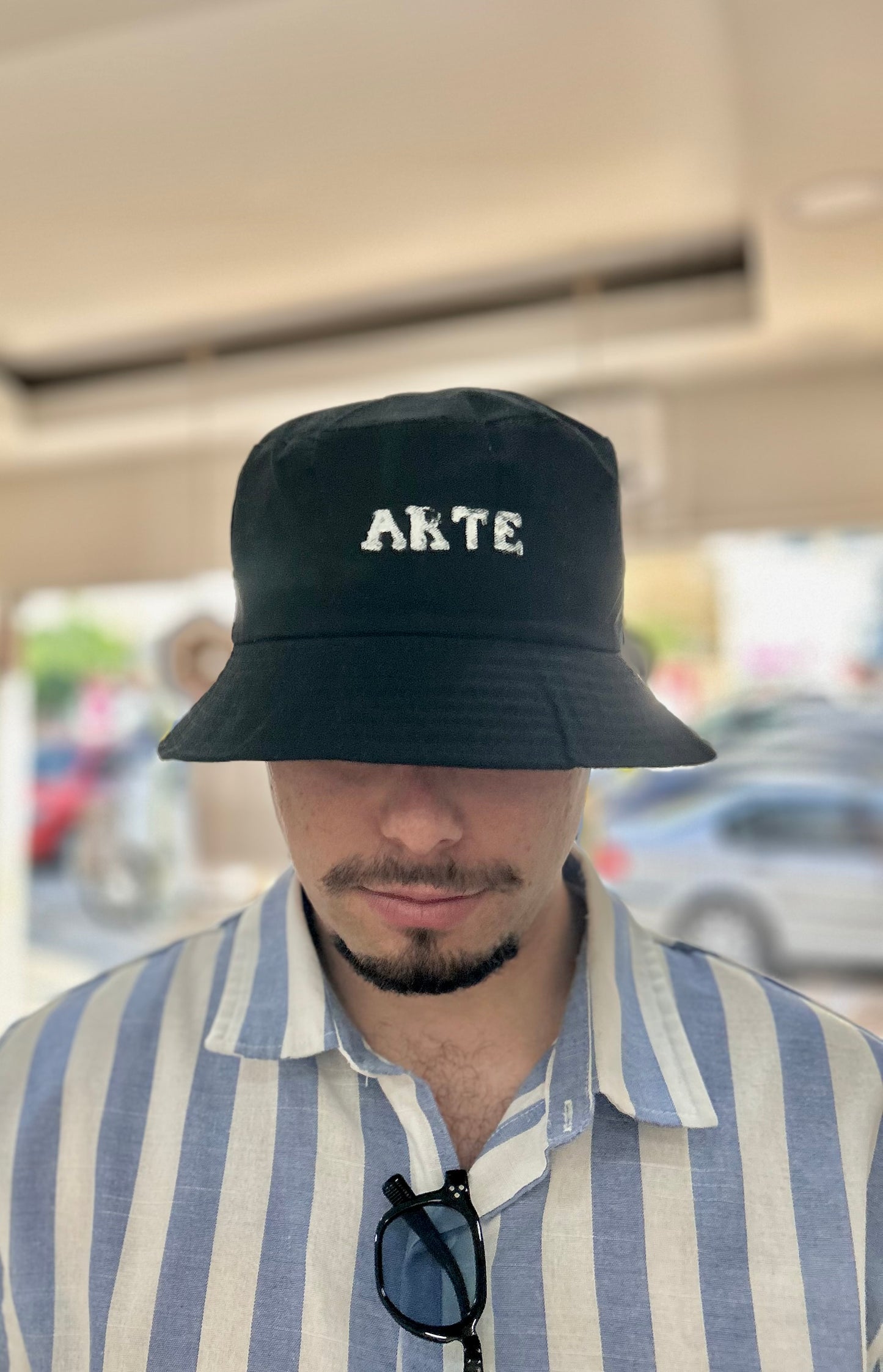 Black bucket hat - ARTE