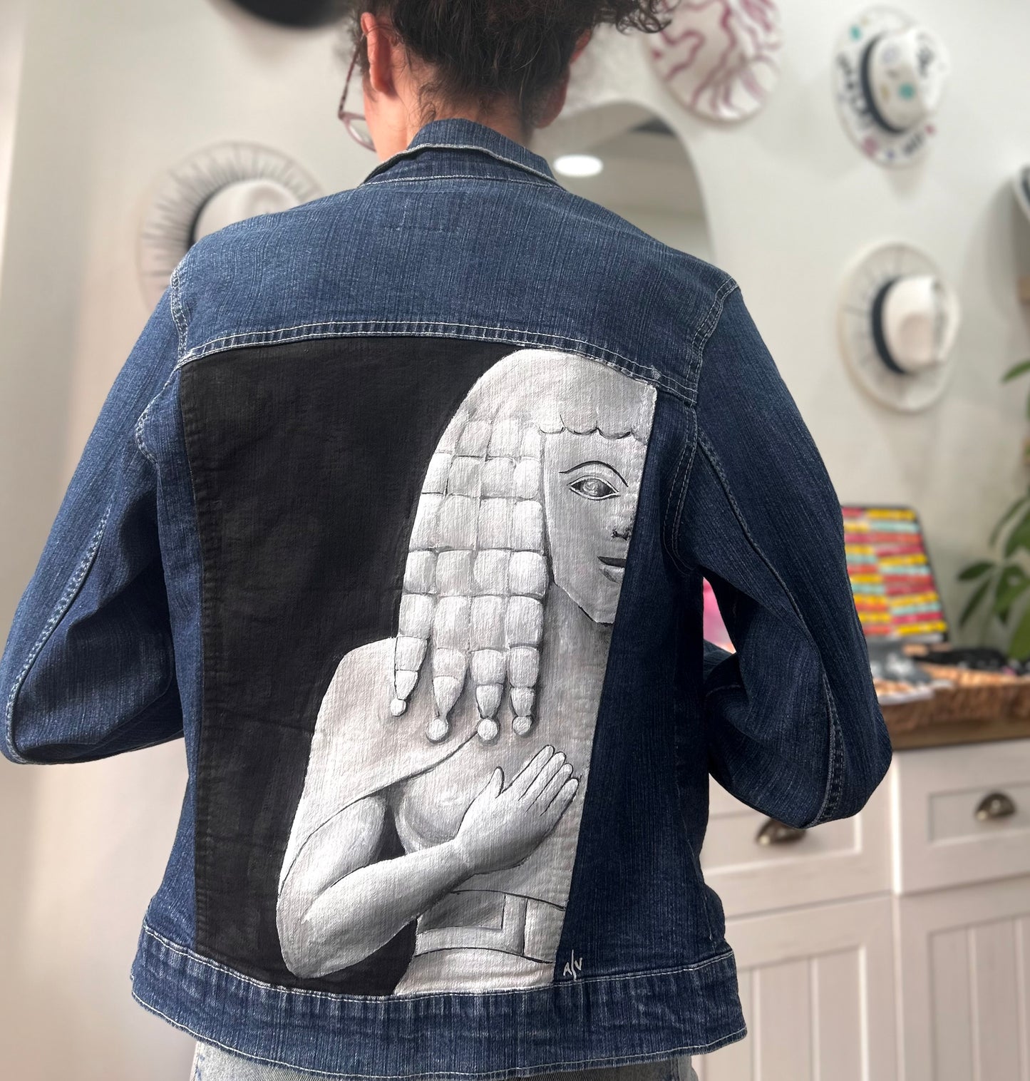 Handpainted jacket - “Lady of auxerre”