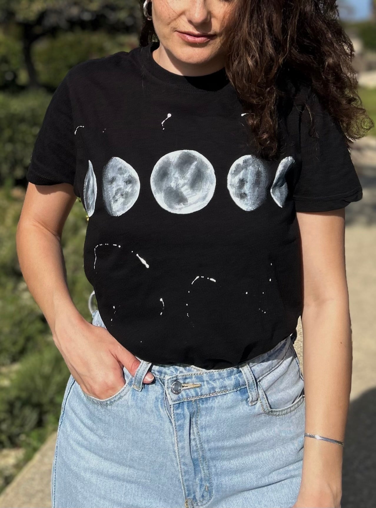 BLACK UNISEX T-SHIRT - MOON