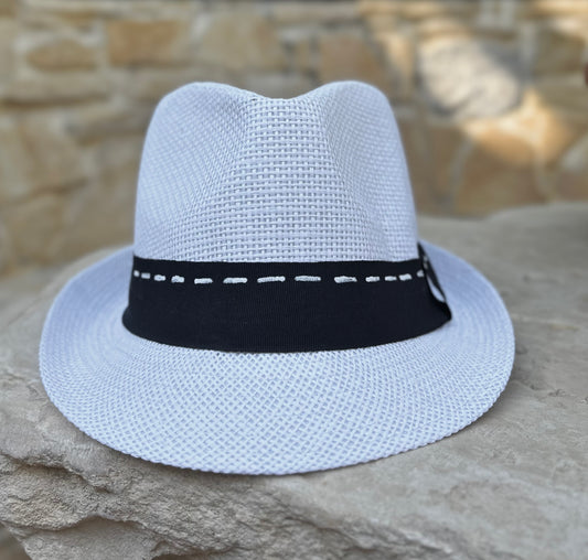 White handpainted hat - “minimal”