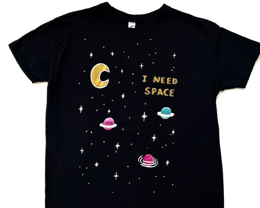 BLACK T-SHIRT - I NEED SPACE