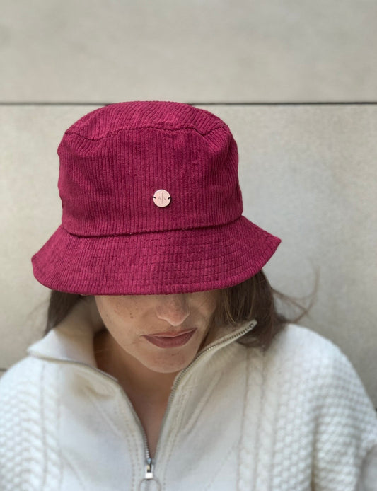 Burgundy bucket hat